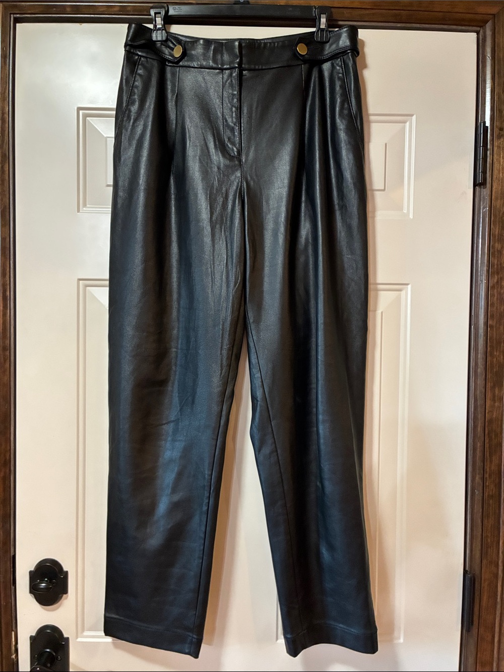 Size 6 Tall Loft Curvy Button Tab Black Faux Leather Pants w/ Pockets (ABBA)